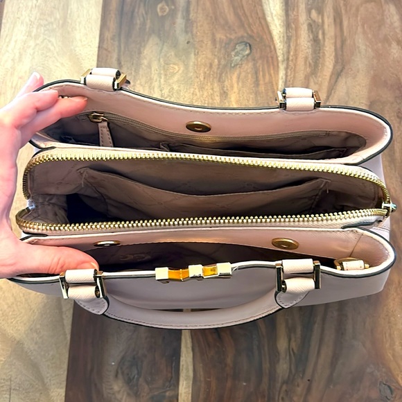 Michael Kors Authentic Mauve Leather Bag - Picture 6 of 11